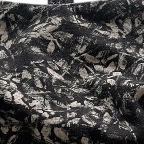 Lululemon Flow Y Bra Nulu *Light
Blossom Overlay Starlight Multi Size 6 - Picture 7 of 11